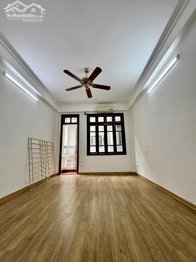 Hình ảnh Bán nhà Tây Sơn Đống Đa, 63m², 5 tầng, sổ đỏ, thang máy, sân rộng 3