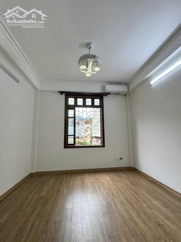 Hình ảnh Bán nhà Tây Sơn Đống Đa, 63m², 5 tầng, sổ đỏ, thang máy, sân rộng 4