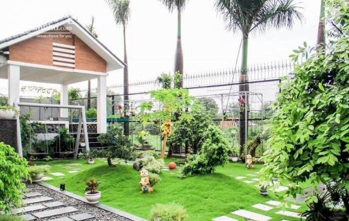 Hình ảnh Bán Biệt thự đẹp 4 tầng 360m2, nội thất xịn khu Vip Hà Huy Giáp, gần Cầu An Lộc, Gò Vấp 1