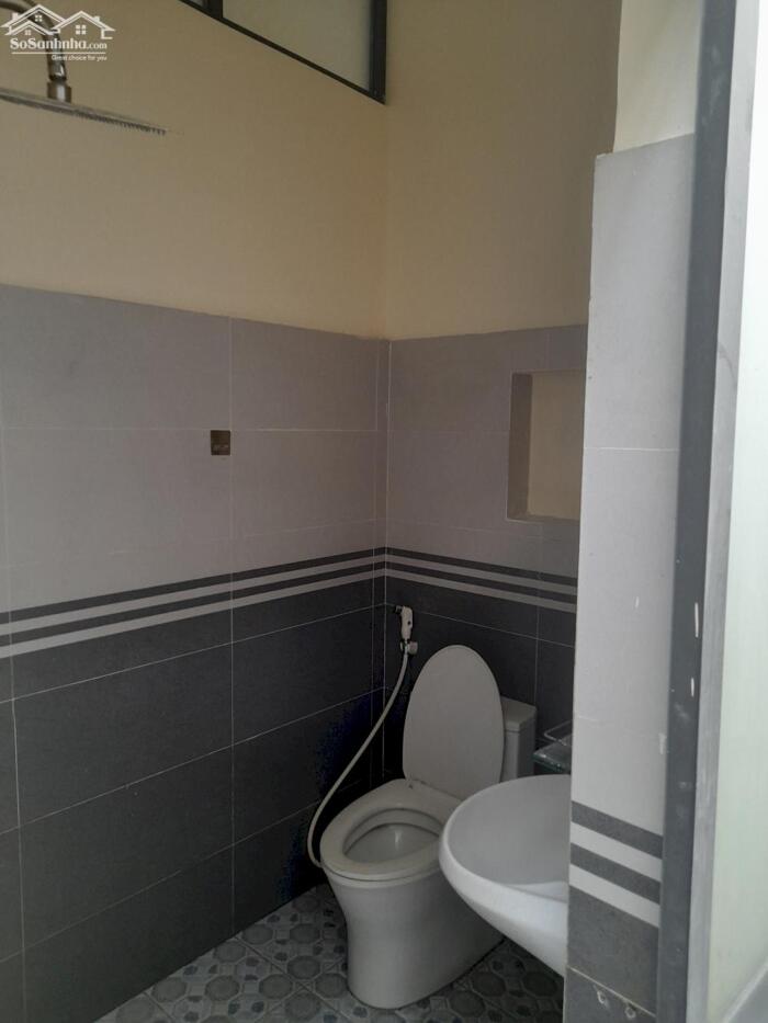 Hình ảnh Bán nhà hẻm ô tô đường trần hưng đạo 8