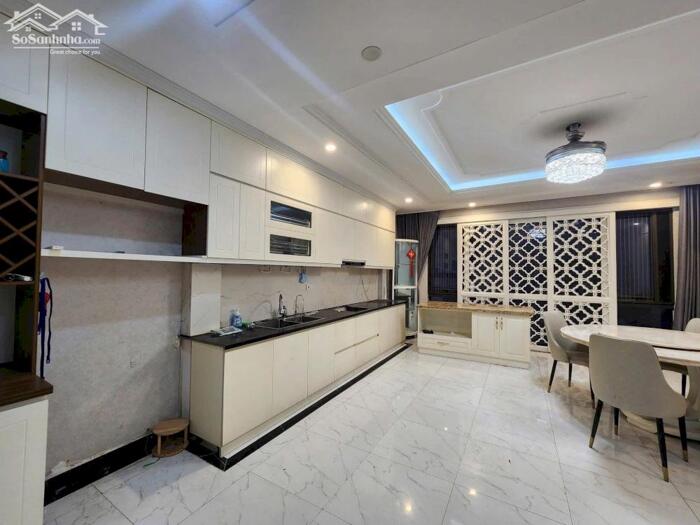 Hình ảnh Bán nhà Nguyễn Khánh Toàn 60m2 20m ra mặt phố ngõ 3 gác 15 tỷ 1