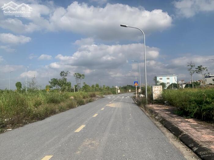 Hình ảnh Giá rẻ nhất khu đất đấu giá Cự Khối dãy TT3 hướng hồ Cự Khối 30ha đang triển khai, vị trí đẹp để đầu tư lâu dài 3