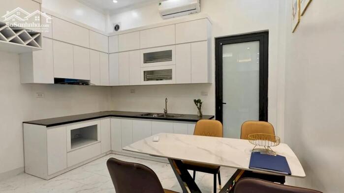 Hình ảnh Mua nhà Thái Hà Đống Đa 45m², 5 tầng gara ô tô, phân lô cán bộ, sổ đỏ chính chủ, giá 17 tỷ 1