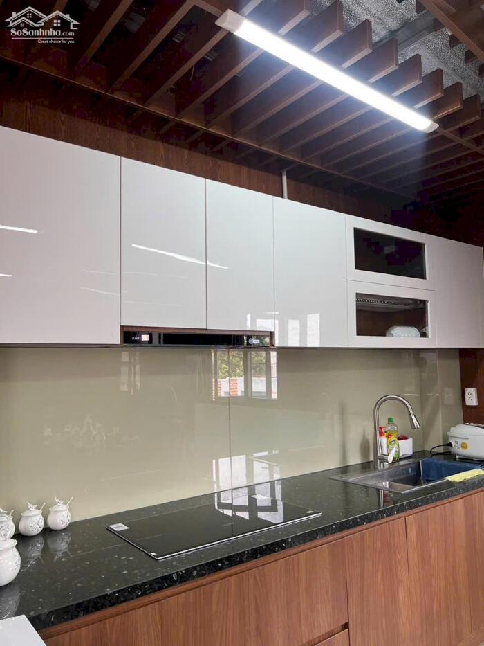 Hình ảnh Bán nhà mặt phố Nguyễn Bỉnh Khiêm , P. Đakao ,Q.1 ,Hầm 5 lầu , Thang máy , mới 12.8 tỷ 9