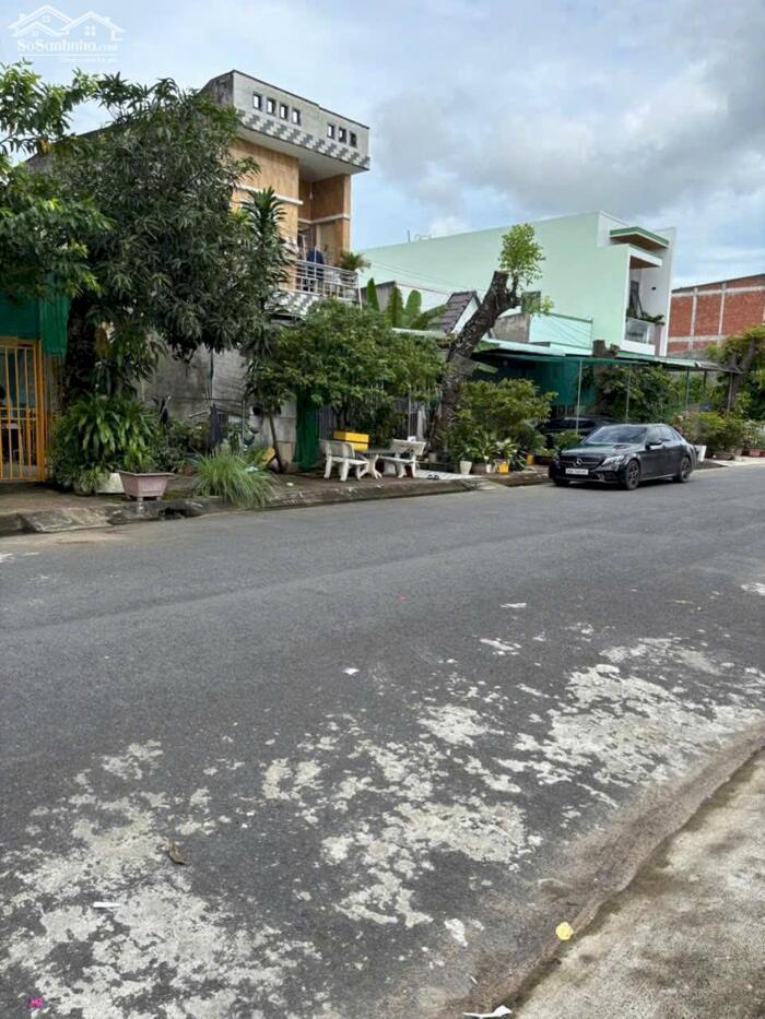 Hình ảnh Nền khu dân cư đồng bộ hạ tầng tốt 90m2 giá chỉ 2,5 tỷ 0