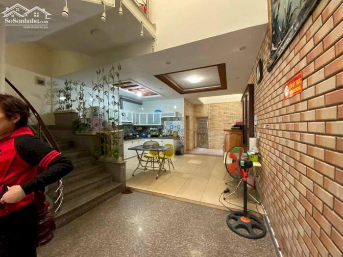 Hình ảnh CHO THUÊ tại phố Văn Cao - Hải Phòng ngay sau mặt chính 0