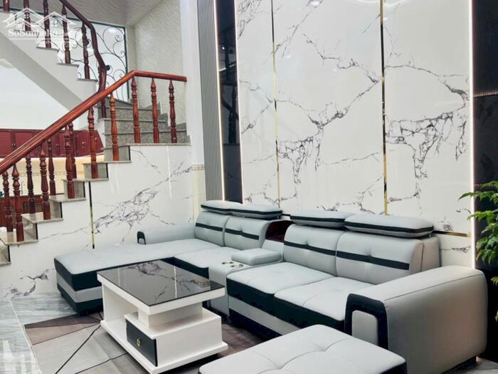 Hình ảnh Bán Nhà đẹp full nội thất mới, 4x14m, 3 tầng, 4PN, HXH 7m Thạnh Lộc 57 giá hơn 4Tỷ 5