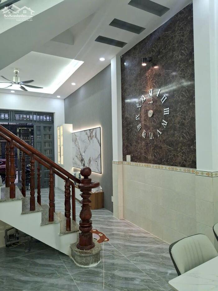 Hình ảnh Bán Nhà đẹp full nội thất mới, 4x14m, 3 tầng, 4PN, HXH 7m Thạnh Lộc 57 giá hơn 4Tỷ 9