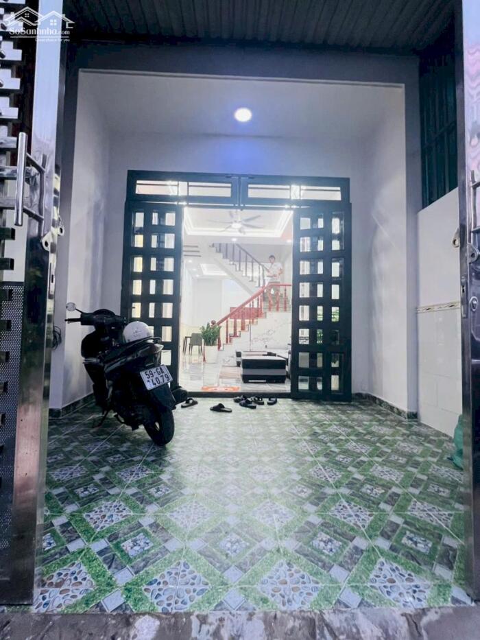 Hình ảnh Bán Nhà đẹp full nội thất mới, 4x14m, 3 tầng, 4PN, HXH 7m Thạnh Lộc 57 giá hơn 4Tỷ 3