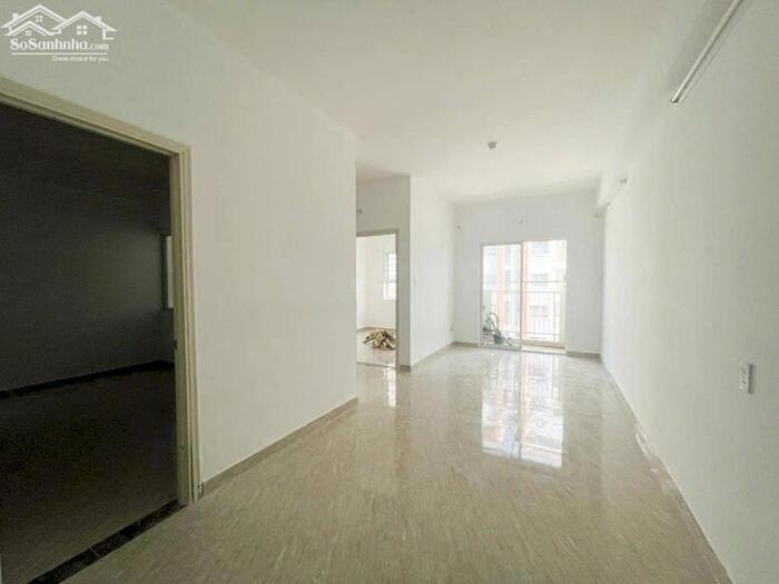 Hình ảnh BÁN chung cư Hoàng Quân Tầng trung view hồ bơi 1