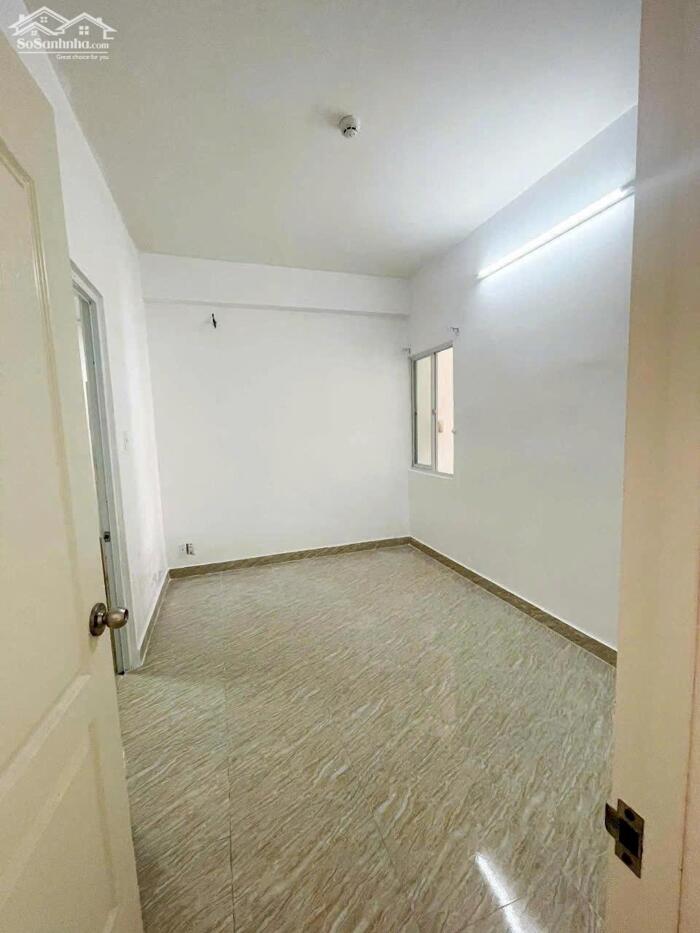 Hình ảnh BÁN chung cư Hoàng Quân Tầng trung view hồ bơi 6