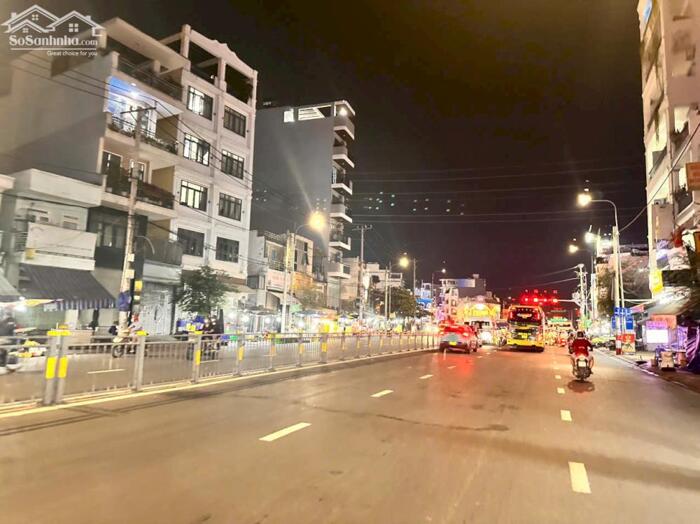 Hình ảnh Biệt thự sân vườn+gara đẳng cấp hẻm 10m Nơ Trang Long 198m2 ngang 9m gần chợ chỉ 32 tỷ 9