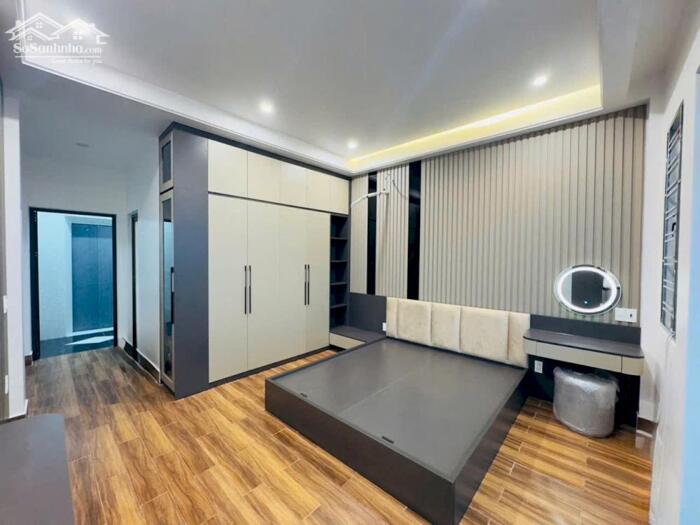 Hình ảnh Nhà 5 tầng thang máy mới tinh khu phân lô Hải An 1