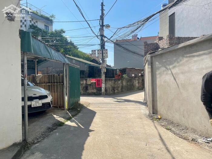 Hình ảnh Chỉ 5,85 tỷ lô đất 38m2 gần chợ tạm Cự Khối, ô tô 4 chỗ vào nhà, hàng siêu hiếm đầu tư, xây bán. định cư 1