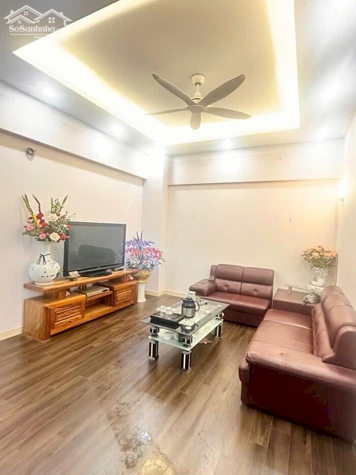 Hình ảnh Bán nha Ô Chợ Dừa 34m2 nhà đẹp ngõ to rộng khu dân trí cao 6.4 tỷ 3