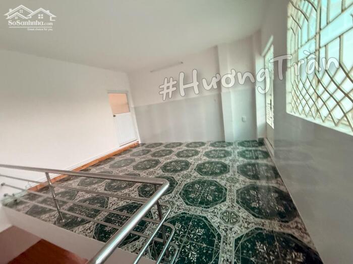 Hình ảnh 25 triệu - CHO THUÊ NHÀ 3 TẦNG MẶT TIỀN ĐƯỜNG 30/4, P. TÂN AN, CẦN THƠ - Có sân đậu xe phía trước siêu rộng 10