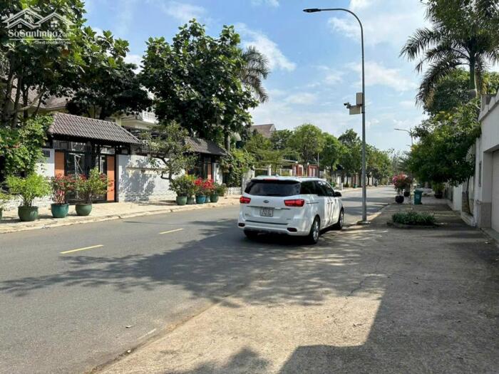 Hình ảnh BDS HVL [NC] CHO Thuê Biệt Thự Sân Vườn 17 KDC 816 Q9 4