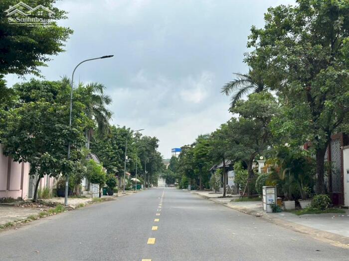 Hình ảnh BDS HVL [NC] CHO Thuê Biệt Thự Sân Vườn 17 KDC 816 Q9 0