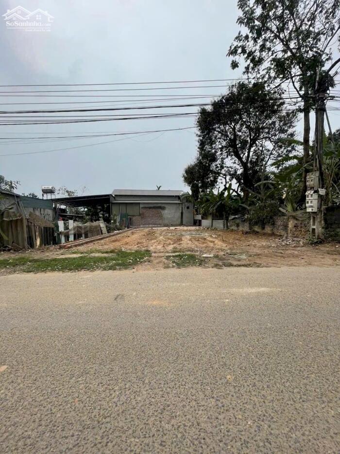 Hình ảnh Bán lô 209m2, mt 10.7m Trục chính Kim Long, Gần KCN Tam Dương 1