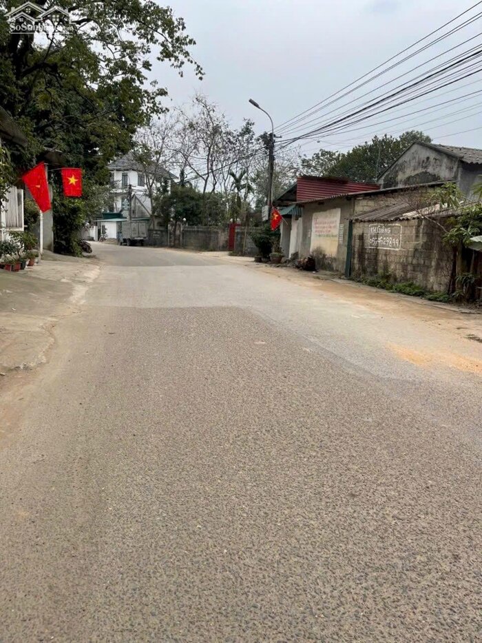 Hình ảnh Bán lô 209m2, mt 10.7m Trục chính Kim Long, Gần KCN Tam Dương 2