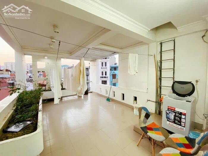 Hình ảnh Cho thuê nhà khu phân lô Văn Cao, 4 ngủ khép kín (90m2). 2