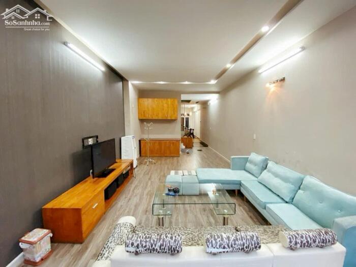 Hình ảnh Cho thuê nhà khu phân lô Văn Cao, 4 ngủ khép kín (90m2). 1