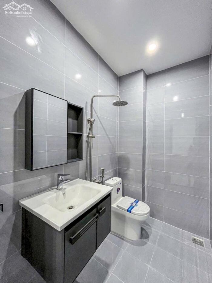 Hình ảnh BÁN NHÀ 1 TRỆT 1 LỮNG đẹp (gần Chợ Bà Bộ). Trục chính Hẻm xe hơi tới nhà 8