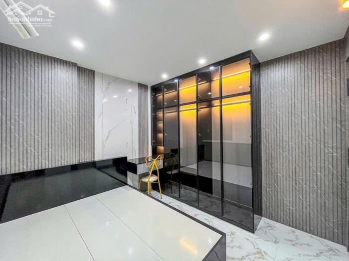 Hình ảnh BÁN NHÀ 1 TRỆT 1 LỮNG đẹp (gần Chợ Bà Bộ). Trục chính Hẻm xe hơi tới nhà 3