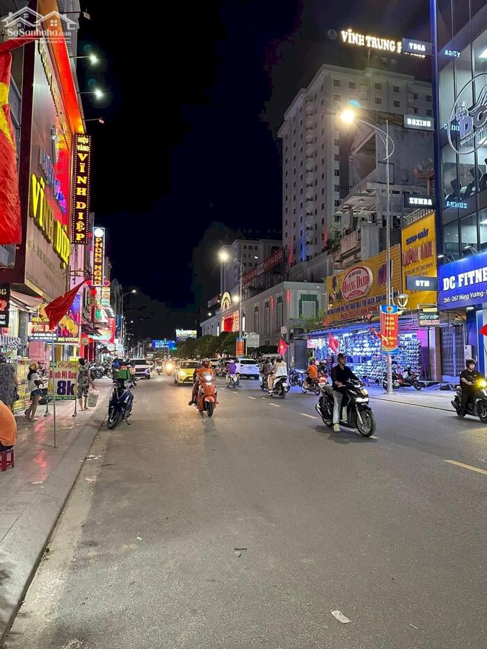 Hình ảnh Cần bán nhà 3.5 tầng MT đường Hùng Vương.Phường Thanh Khê.Đà Nẵng. 1