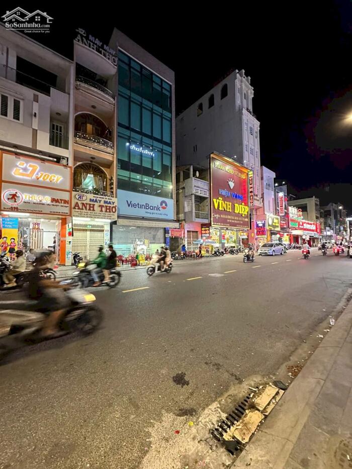 Hình ảnh Cần bán nhà 3.5 tầng MT đường Hùng Vương.Phường Thanh Khê.Đà Nẵng. 0