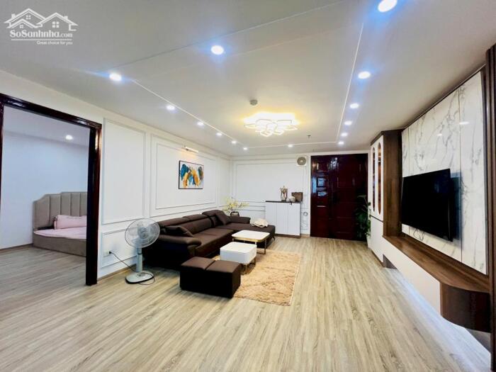 Hình ảnh Bán nhà mặt phố Đê La Thành 50m2 hai mặt ô tô vỉa hè rộng lô góc 39 tỷ 0