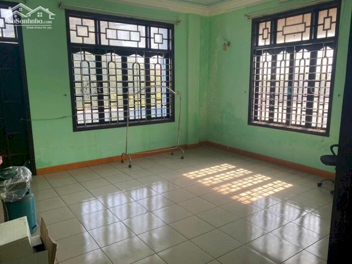 Hình ảnh NHÀ 3 TẦNG 2 MẶT TIỀN KINH DOANH SẦM UẤT TỈNH LỘ 10 – NGÃ TƯ ĐÈN ĐỎ CHỈ 6,x Tỷ TL. 6