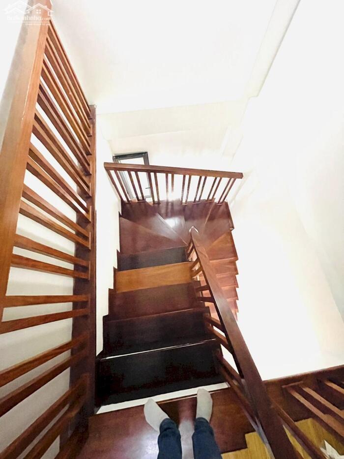 Hình ảnh Mặt Tiền 6M Mặt Phố Lạc Long Quân 32 Tỷ Vuông vỉa hè rộng 1