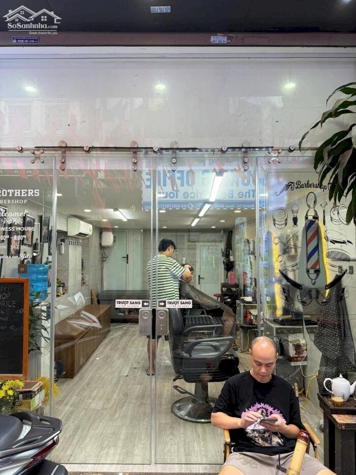 Hình ảnh Mặt Tiền 6M Mặt Phố Lạc Long Quân 32 Tỷ Vuông vỉa hè rộng 4