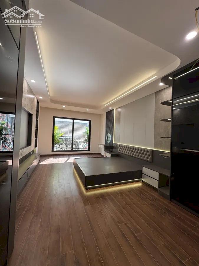 Hình ảnh Bán Nhà Phân Lô Hoàng Quốc Việt - Cầu Giấy, 8T Thang Máy, 4PN, Full Đồ, Sổ Đỏ, Ở Luôn 2