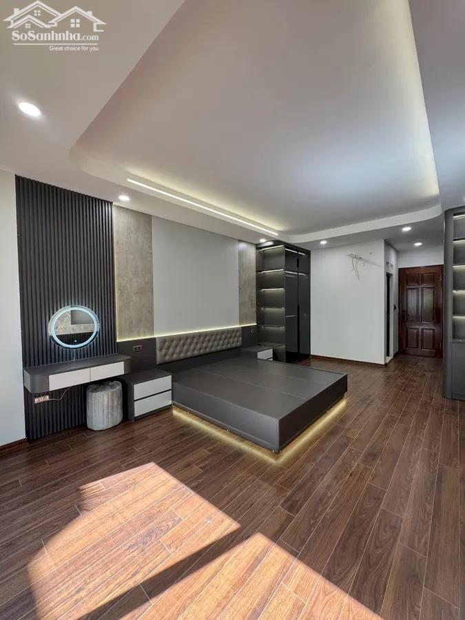 Hình ảnh Bán Nhà Phân Lô Hoàng Quốc Việt - Cầu Giấy, 8T Thang Máy, 4PN, Full Đồ, Sổ Đỏ, Ở Luôn 3