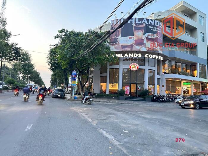 Hình ảnh Bán đất mặt tiền đường Đồng Khởi vị trí đắc địa; sổ hồng 303m2 ngang 12.6m siêu hiếm giá 50 tỷ 2