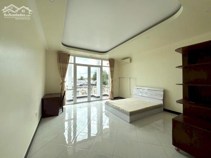 Hình ảnh CHO THUÊ SIÊU PHẨM TRỆT 2 LẦU KDC 586 FULL NỘI THẤT SANG XỊN GIÁ 17TR/THÁNG 9