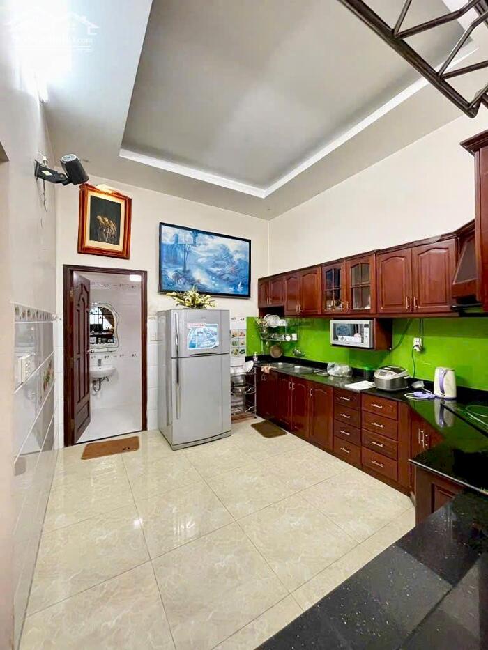 Hình ảnh Nhà 3 tầng hiện đại, ô tô tránh, khu dân trí cao Trương Văn Thành, Hiệp Phú giá tốt 56m² 10