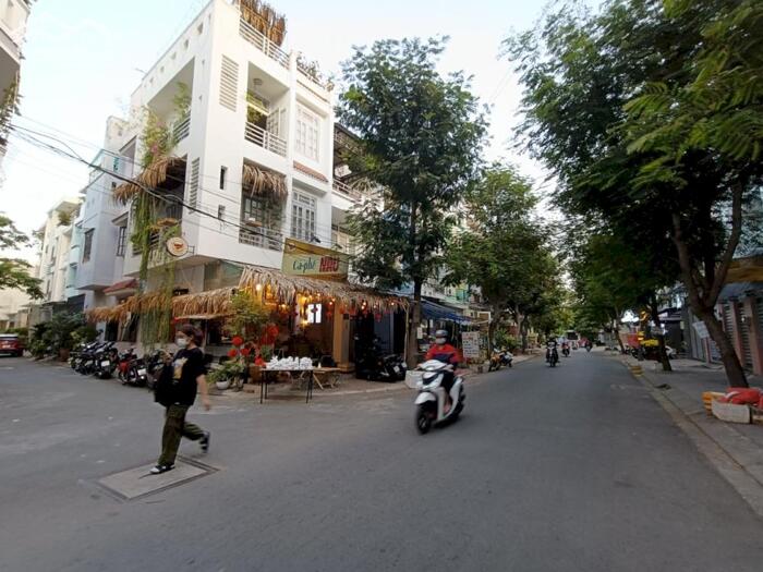 Hình ảnh BÁN NHÀ MẶT PHỐ VŨ NGỌC PHAN - 4 TẦNG - CĂN GÓC THOÁNG - KINH DOANH ĐỈNH - 11.888 TỶ 0