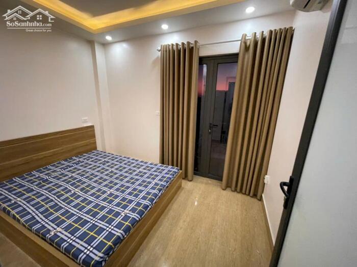 Hình ảnh Cho thuê nhà khu phân lô Văn Cao, 5 phòng ngủ full nội thất. 2