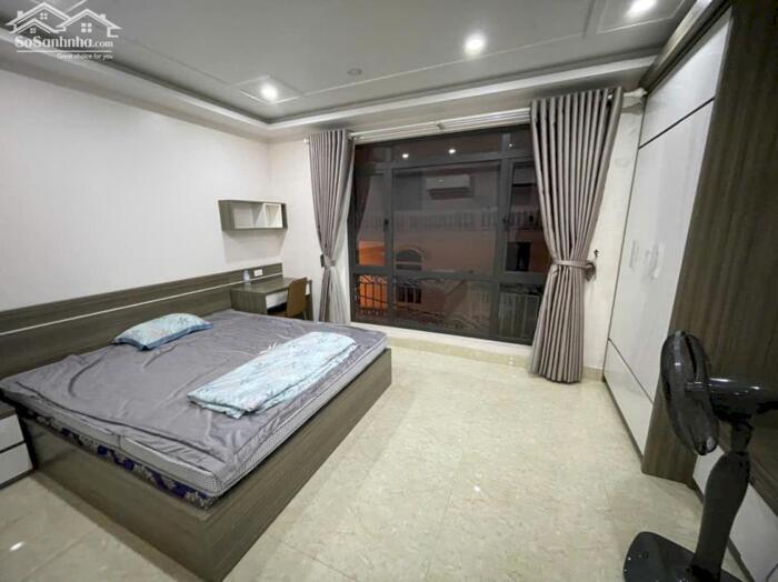 Hình ảnh Cho thuê nhà khu phân lô Văn Cao, 5 phòng ngủ full nội thất. 3