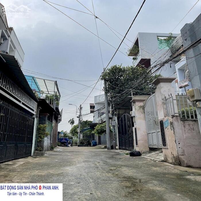 Hình ảnh [ Bán gấp ] nhà phố Quận 9 | Hẻm xe hơi đường Đình Phong Phú | 135 m2 đất, chưa đến 41 tr/m2. 4