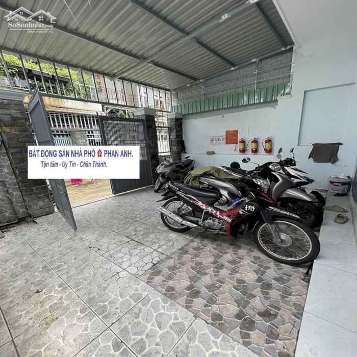 Hình ảnh [ Bán gấp ] nhà phố Quận 9 | Hẻm xe hơi đường Đình Phong Phú | 135 m2 đất, chưa đến 41 tr/m2. 1