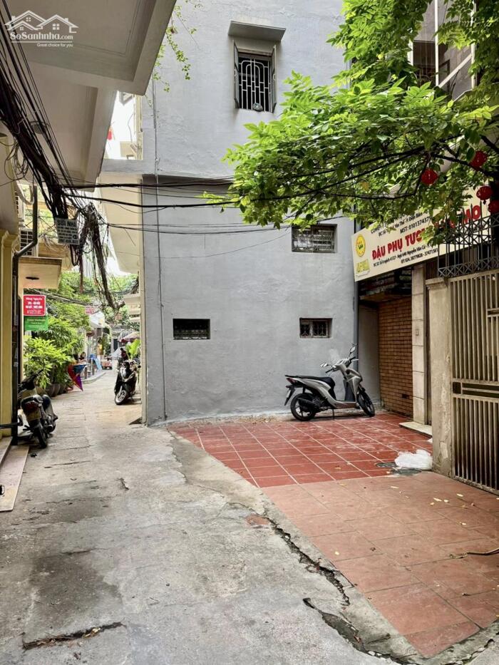 Hình ảnh Nhà Nguyễn Thái học 60M2 Mặt Tiền 11M Ô TÔ 22 Tỷ Nhà 4 Tầng Kinh Doanh Được 0