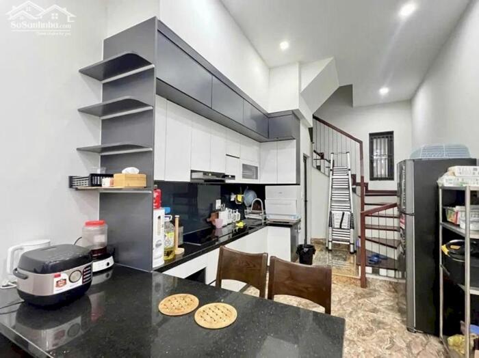 Hình ảnh Bán Nhà Phân Lô Trung Kính - Cầu Giấy, 40m, 6 tầng, 3PN, Ô tô Đỗ Cửa, Ngõ Đẹp, Full Đồ, Giá 20 tỷ 3