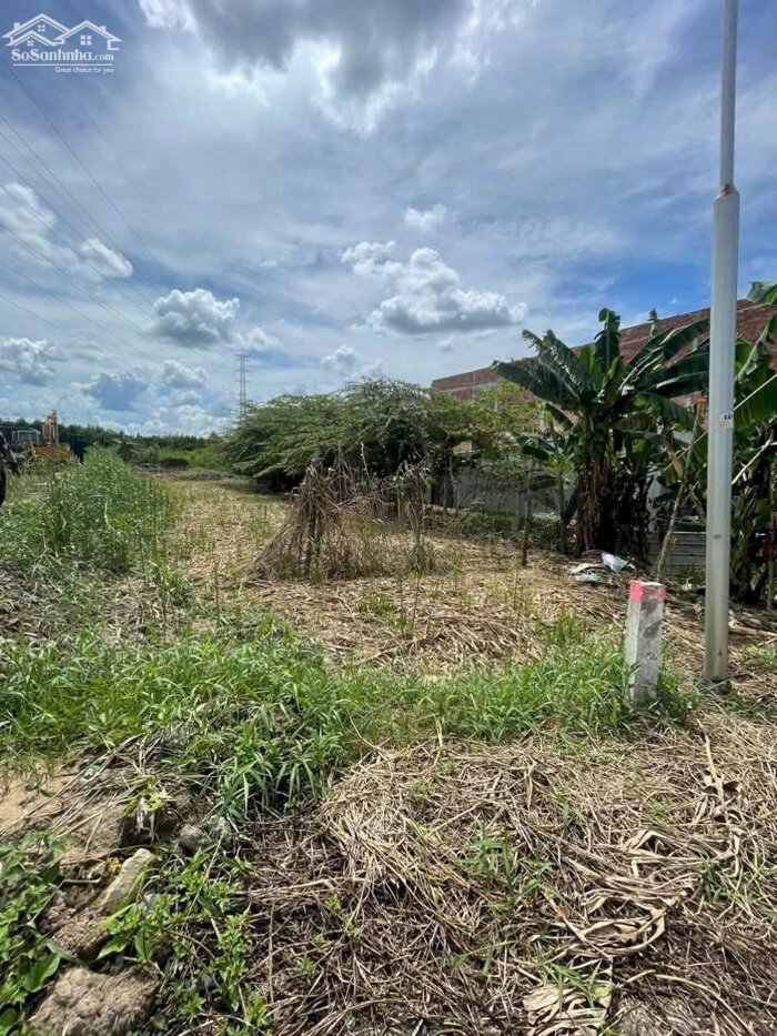 Hình ảnh Bán đất rộng chiều ngang lớn hơn 10 mét đường lộ nhựa 0