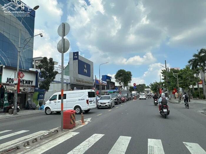 Hình ảnh CHDV 8 tầng mới hẻm 656 Quang Trung ngang 8m 200m2 75PN TN 220tr gần chợ HHT 50 tỷ. 0