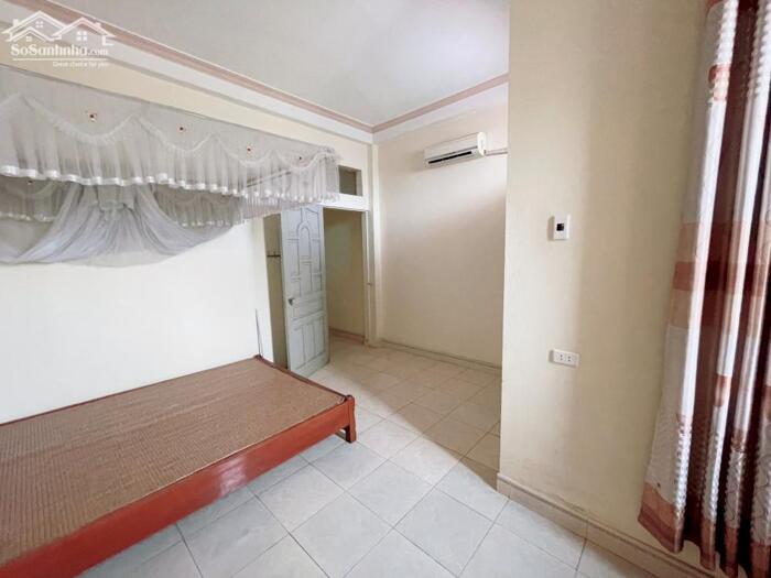 Hình ảnh Bán nhà 3 tầng phố Nguyễn đức định, Liên bảo, Vĩnh yên 2