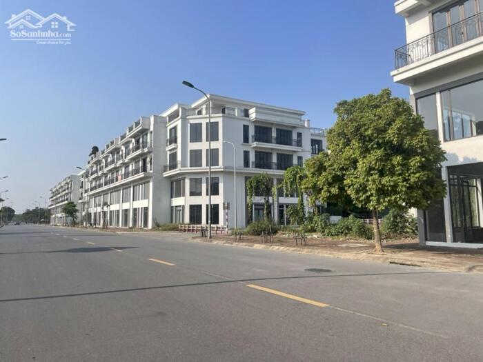 Hình ảnh Bán căn góc 3 mặt thoáng 98,4m2 Shophouse Metropolitan mặt đường Nguyễn Mậu Tài đẹp nhất dự án 2